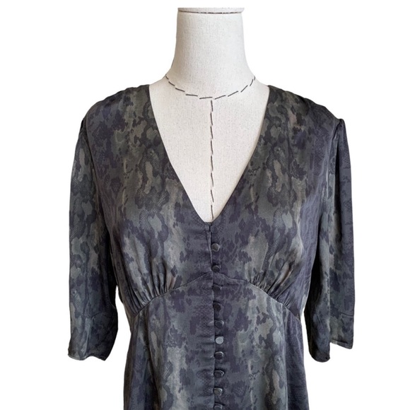 All Saints Kota Masala Mini Dress Snake Print sz 8 Revolve Short Sleeves - Picture 7 of 14